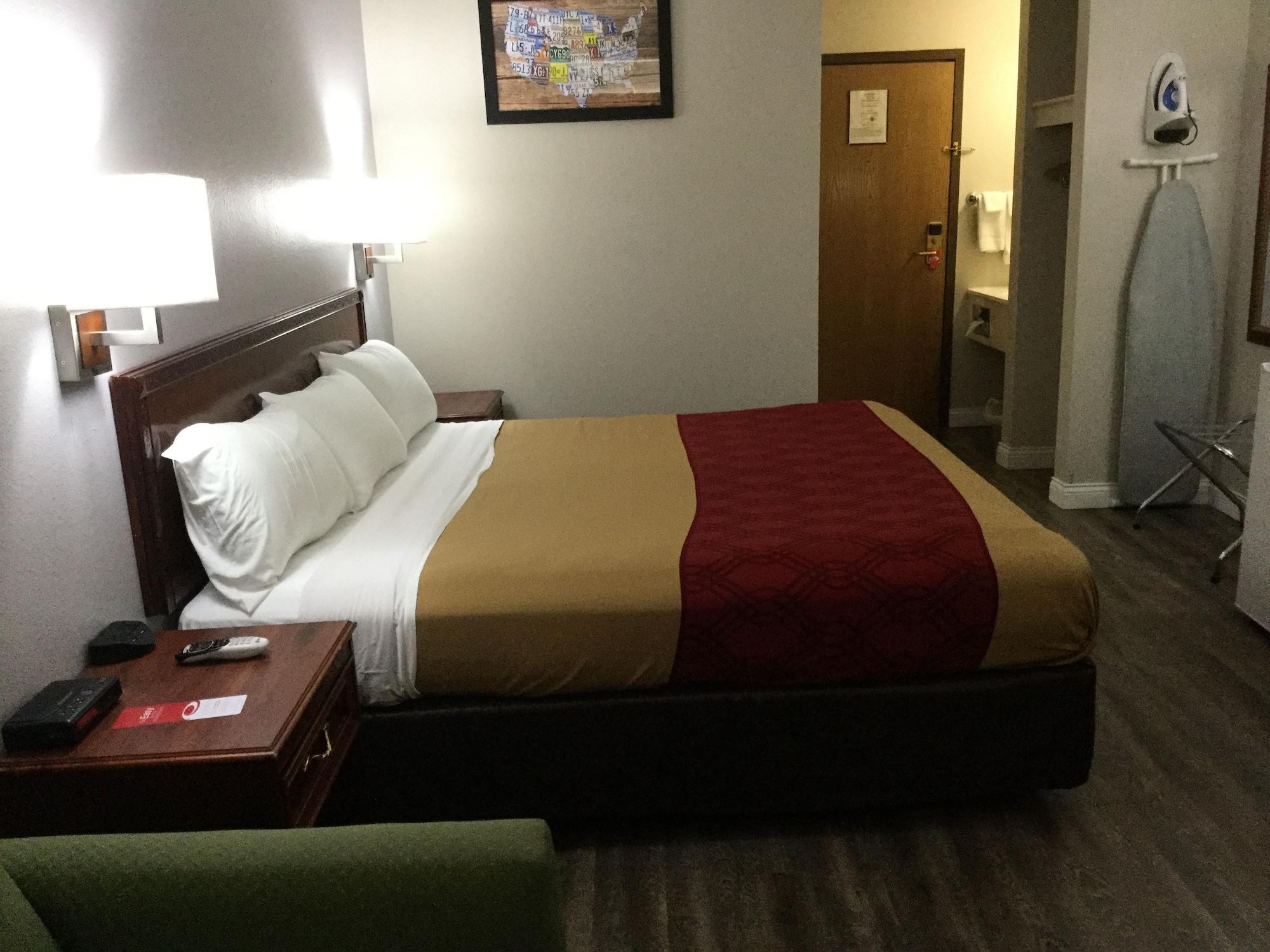 Econo Lodge Lincoln Exterior photo