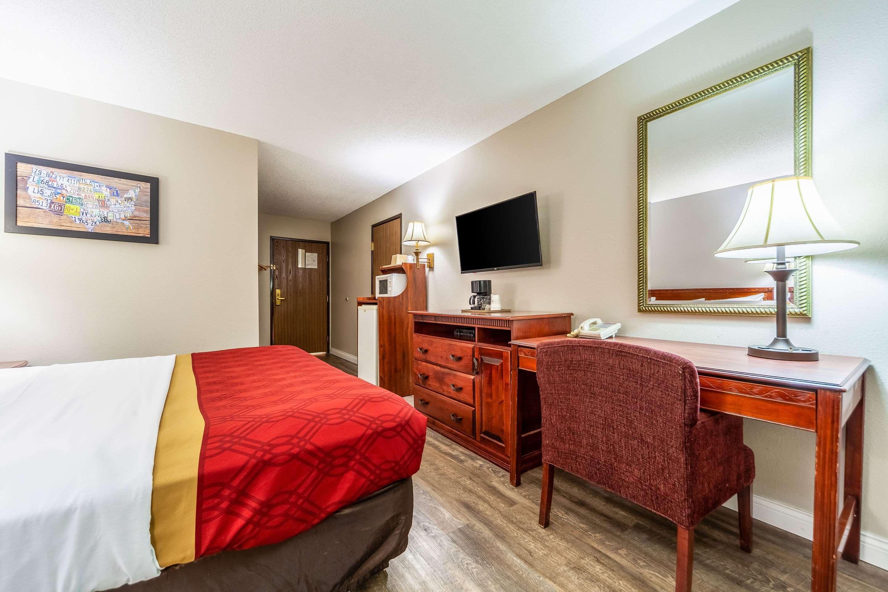 Econo Lodge Lincoln Exterior photo